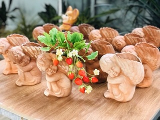 Chậu đất nung thiên thần - cao 17cm