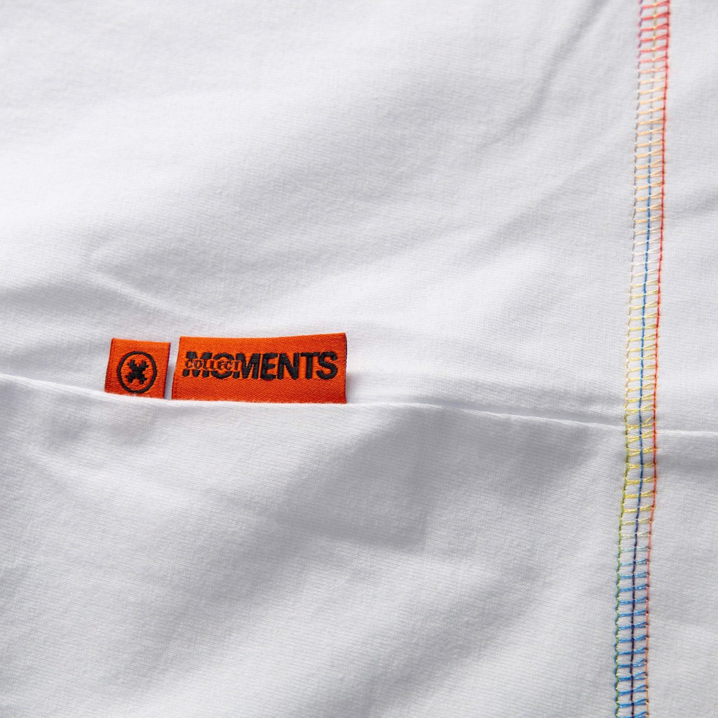 Aó thun Trắng Collectors &quot;Free To Love&quot;