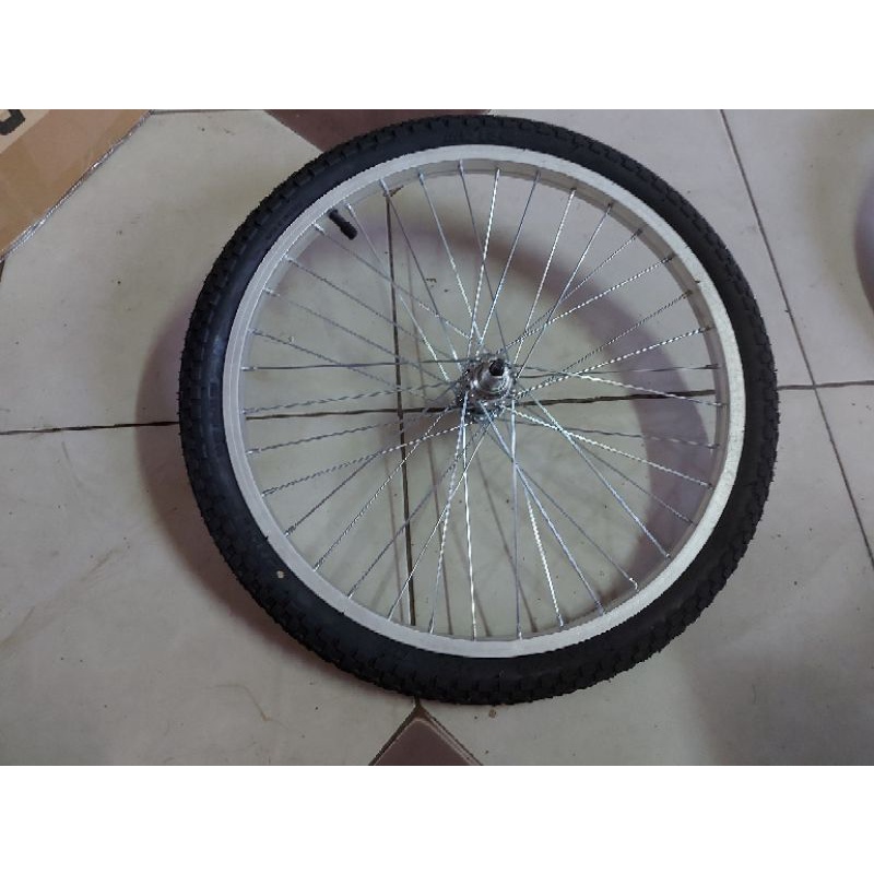 Bánh xe 16 inch, vành ( căm) , nan hoa hàng công ty