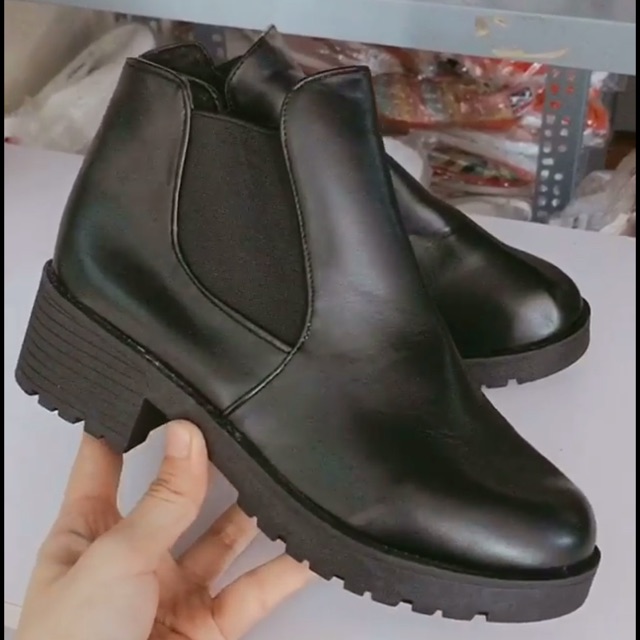 Boot cổ chun