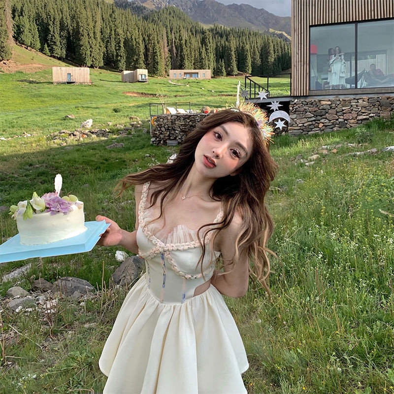 Đầm Công Chúa Hai Dây Ngắn Mỏng Nhẹ Thiết Kế Mới 2021 Cho Nữ