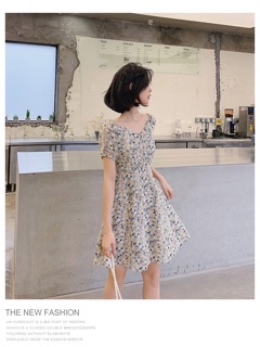 Đầm Hoa Nhún Ngực Nút Bọc
