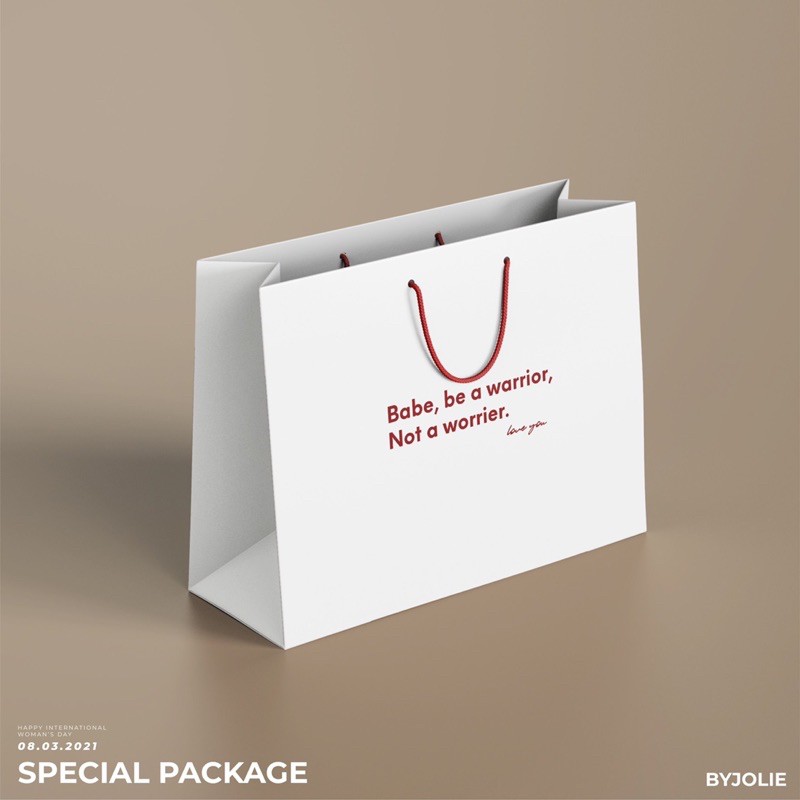Hộp gói quà kèm túi giấy và thiệp thiết kế
