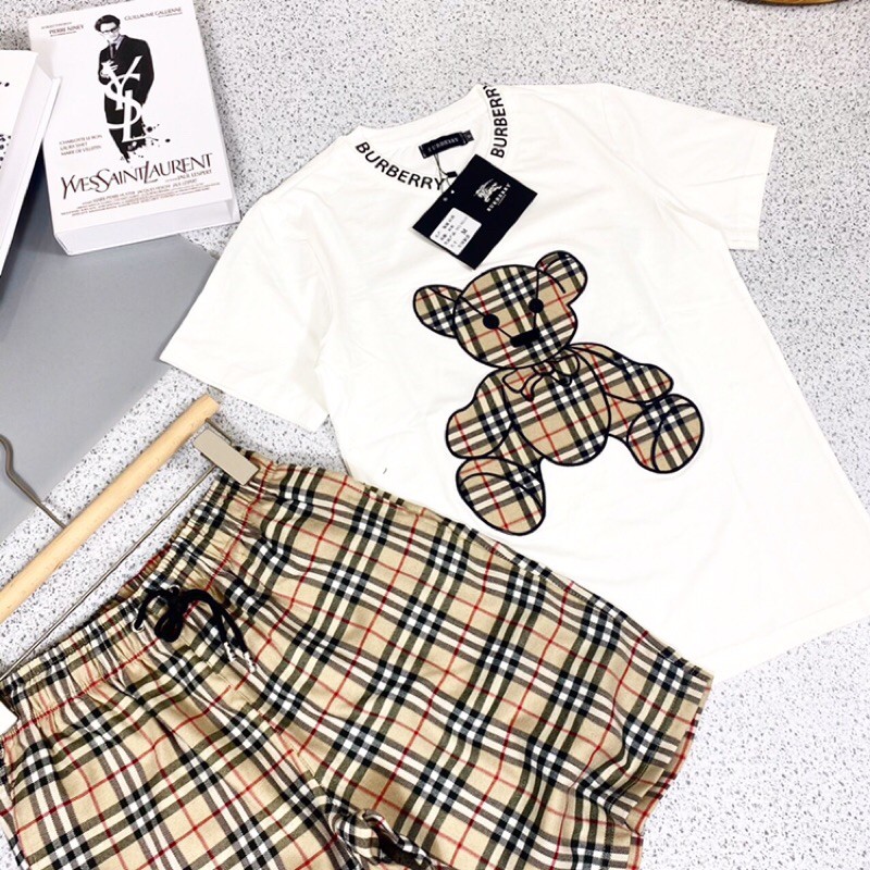 Bộ Hè BBR Gấu Kẻ Caro Cổ Bo Dệt Chữ | BigBuy360 - bigbuy360.vn