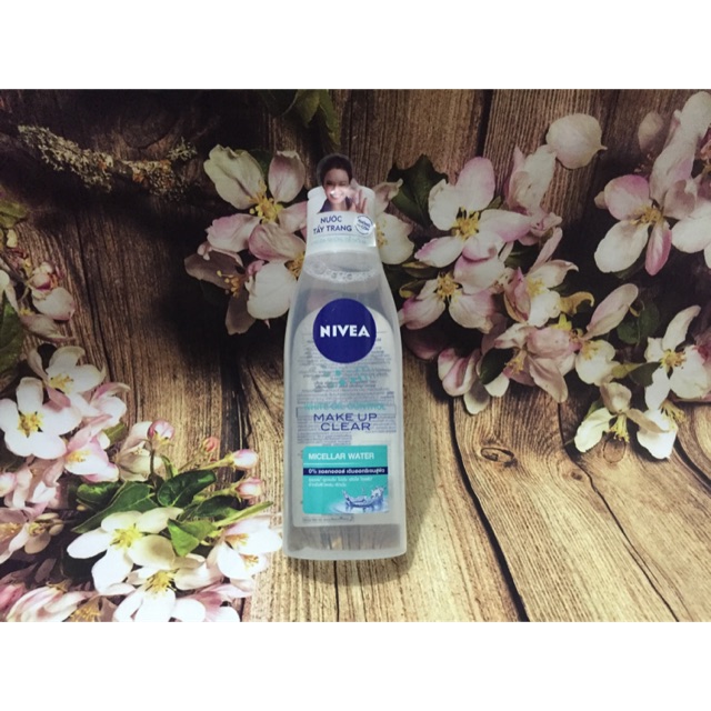 Nước tẩy trang nivea da nhờn mụn 200ml