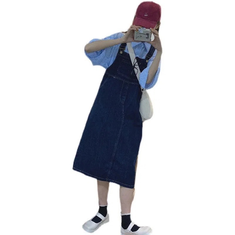 Chân váy yếm IELGY denim màu xanh dương đậm cổ điển cho nữ