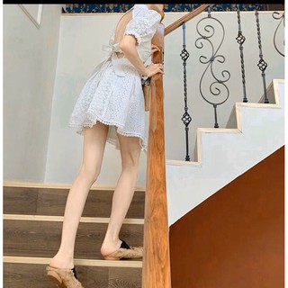 ĐẦM REN ĐỤC LỖ HỞ NƠ LƯNG