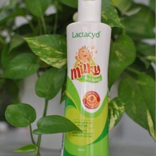 Sữa Tắm Lactacid Miky