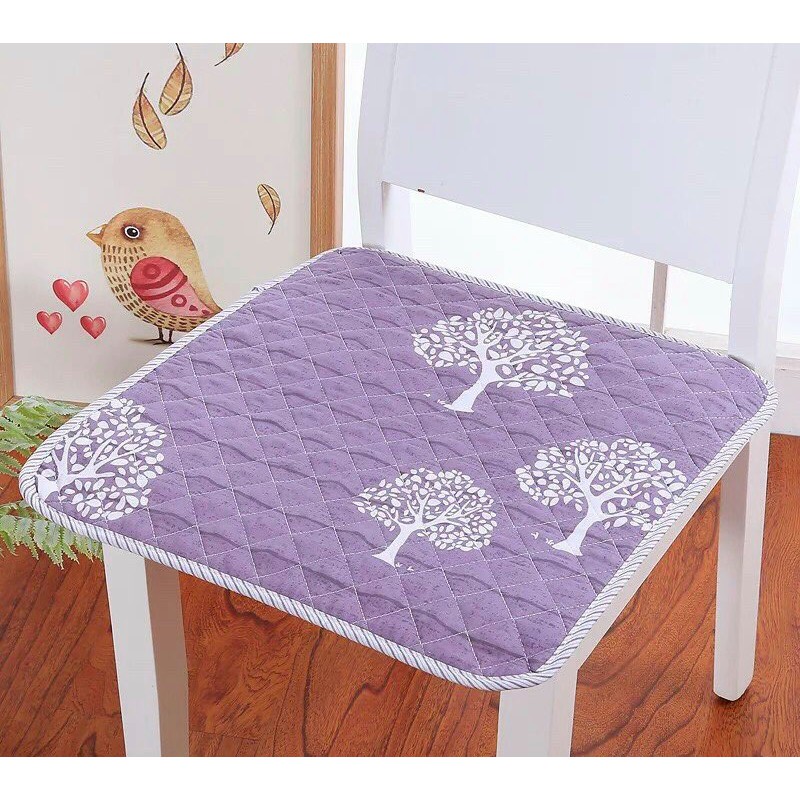 Đệm lót ghế bàn ăn, nệm lót ghế văn phòng có thể tháo rời . Kích thước: 42 x 42cm .