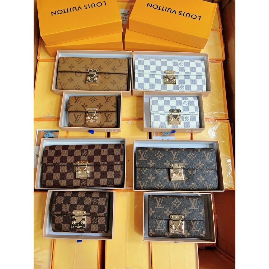 Ví Nữ Cầm Tay Họa Tiết Hoa Nâu Khóa Vuông Hộp Rút VLV01