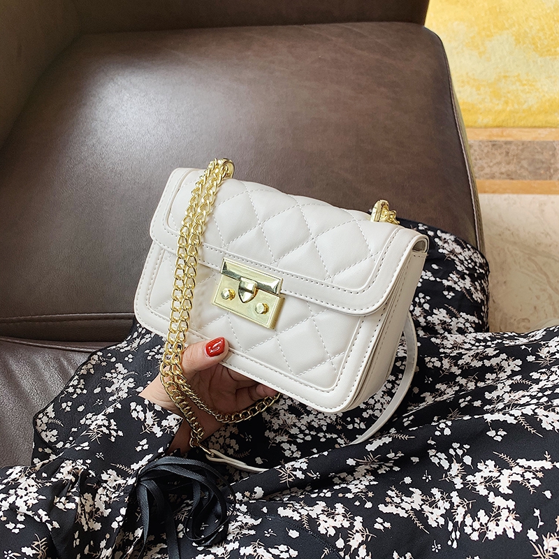 Túi da nữ trần trám khóa chữ nhật to bản - MA204 | BigBuy360 - bigbuy360.vn