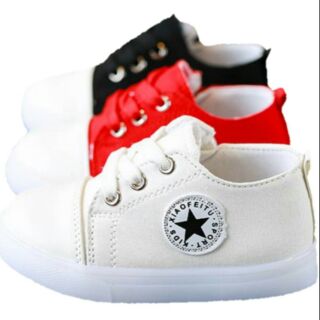 Giày dáng converse cho bé từ 1 - 6 tuổi có đèn led
