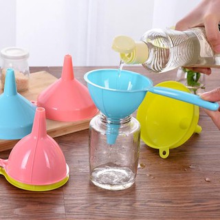 Phễu nhựa có cán cầm tay S4L37T12-18