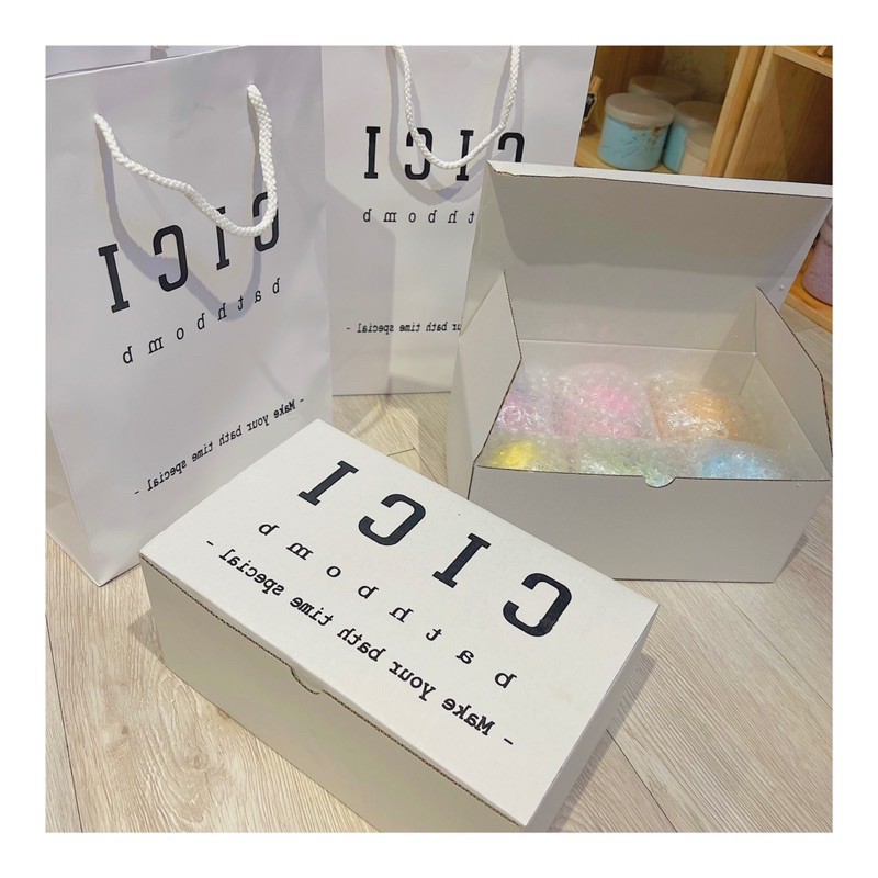 GIFT BOX Không bao gồm bom tắm - Gồm Hộp và túi giấy | BigBuy360 - bigbuy360.vn