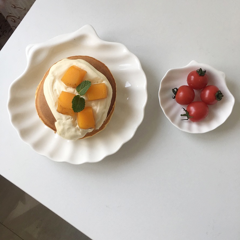 Đĩa sứ trắng đựng trang sức hình vỏ sò sang trọng