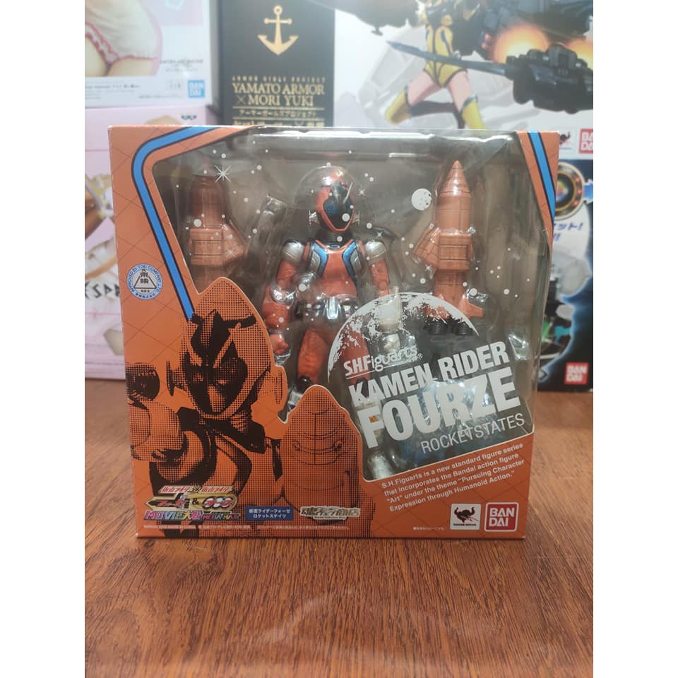 MÔ HÌNH CHÍNH HÃNG SHF KAMEN RIDER FOURZE ROCKET STATES LIKE NEW JPV