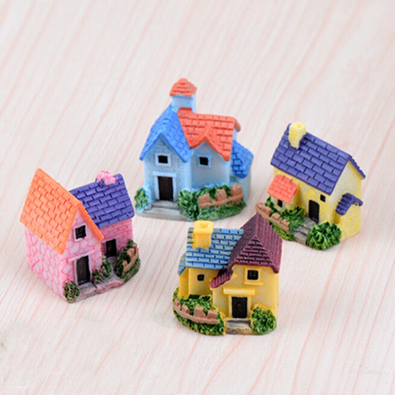 Mô hình ngôi nhà cổ tích bằng gỗ dùng cho trang trí nhà búp bê