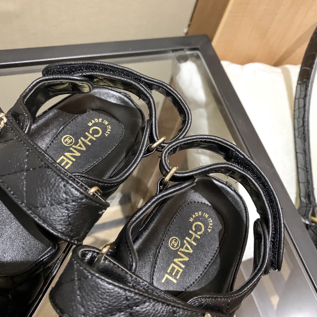 Xăng đan Đế Bằng Màu Đen Thời Trang Cho Nữ