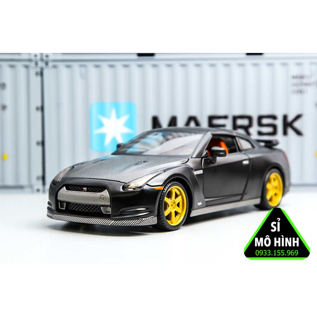 Mô hình xe Nissan GTR Maisto 1:24