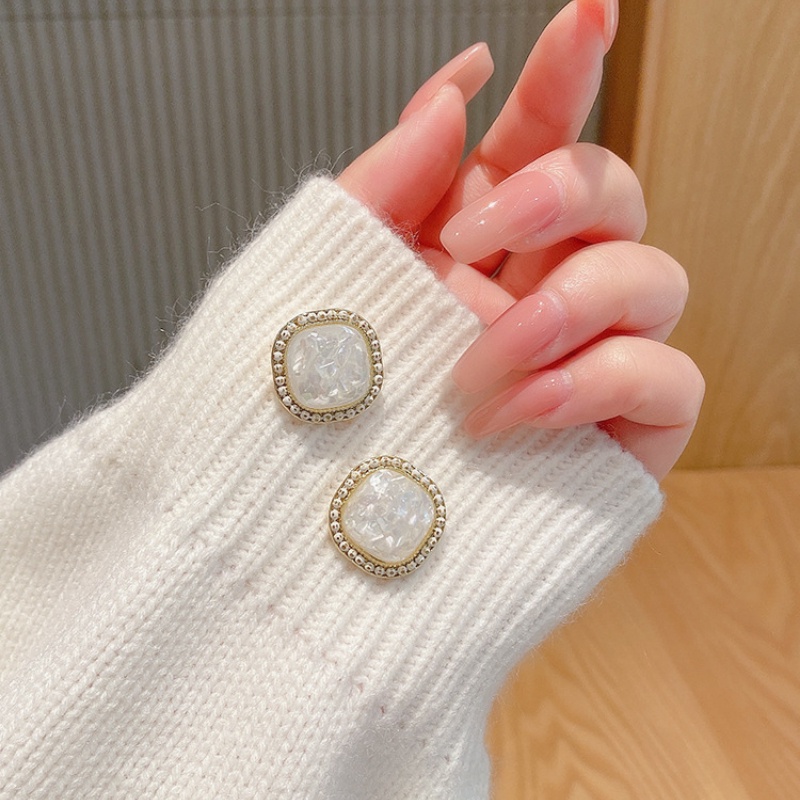 Bông Tai Hình Vỏ Sò Đính Đá Phong Cách Vintage Hàn Quốc