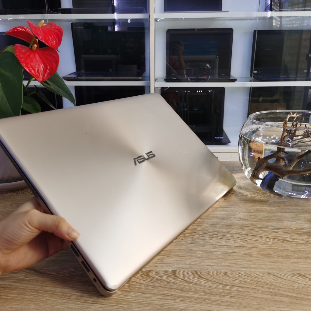 Laptop học tập, chơi game siêu đẹp Asus A510U core i5-8250, ram 4GB, ssd 120GB, VGA MX130, màn 15.6