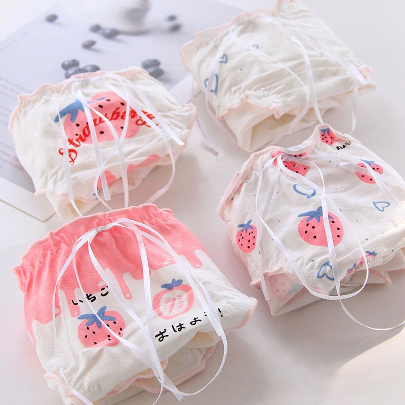 Bộ 4 Quần Lót Cotton Dáng Rộng In Họa Tiết Dâu Tây Dễ Thương Phong Cách Nhật Bản Cho Nữ