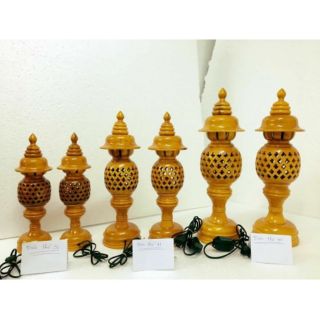 Đèn thờ bằng gỗ