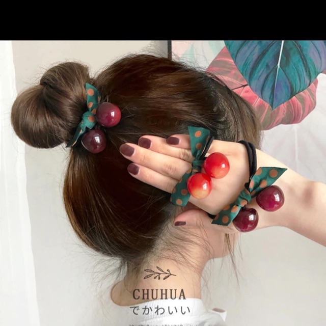 Cột tóc trái cherry