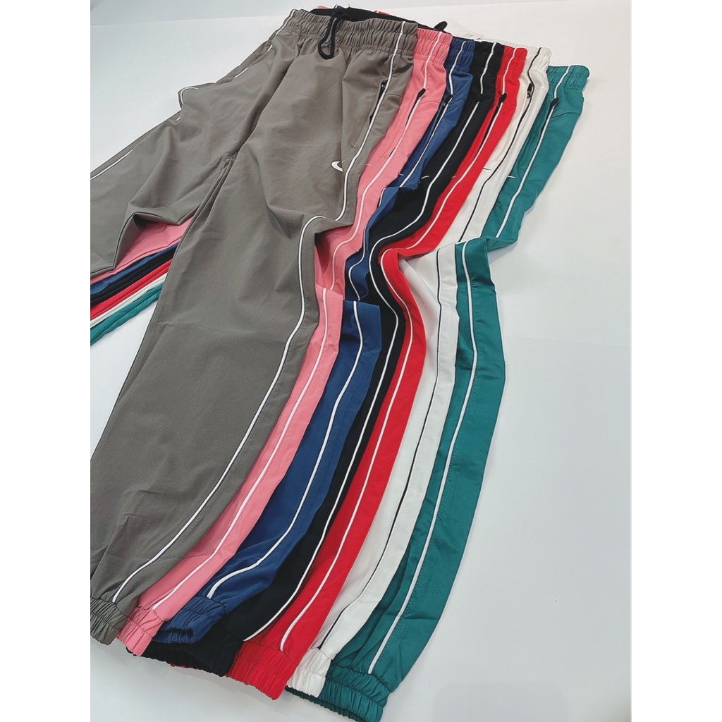 Quần Dài Jogger Thể Thao Nữ Sọc Trắng 2 Bên, Túi Khoá Kéo Xịn Xò