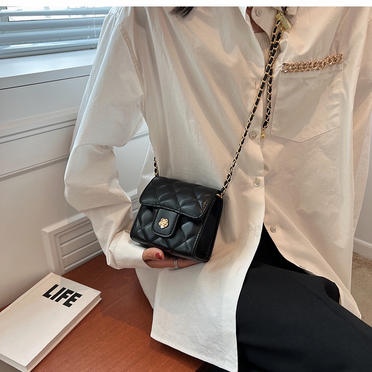 Túi đeo vai IELGY dáng hộp vuông họa tiết hình thoi phối dây xích thời trang cho nữ