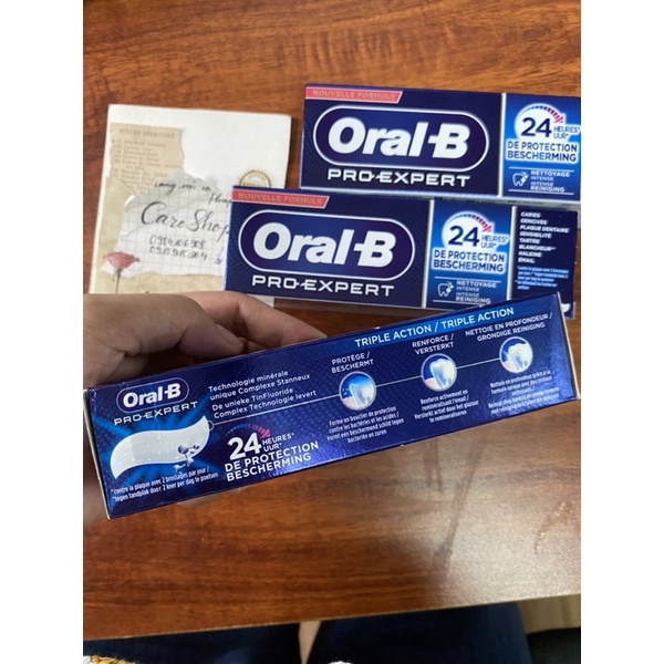 Kem đánh răng Oral B nội địa Pháp