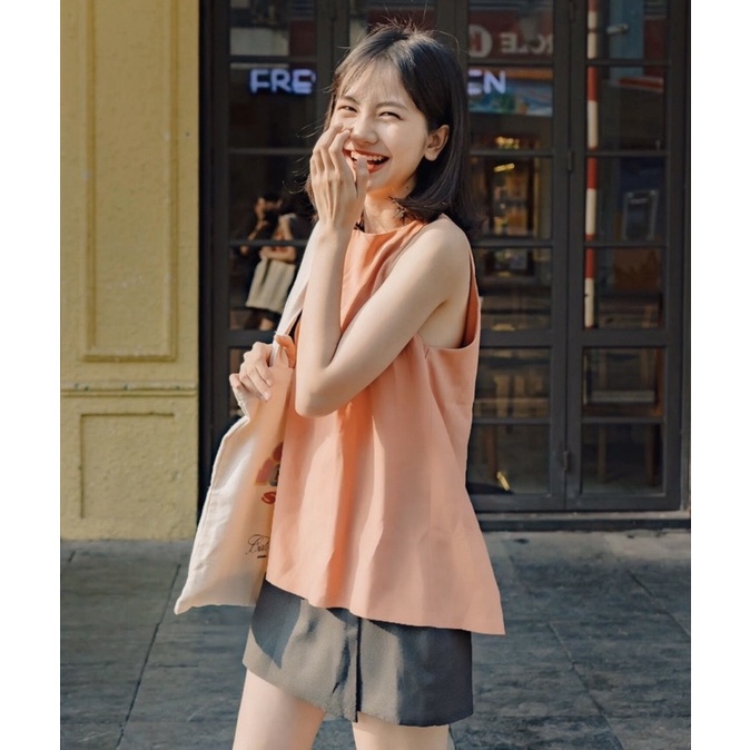 Áo xẻ tà sau lưng Libe