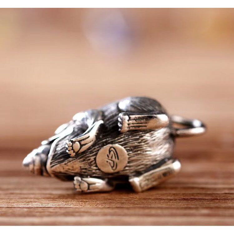 Chuột chiêu tài bạc 999 (3cm) (CHUỘT BÁU NHẢ NGỌC MANI)