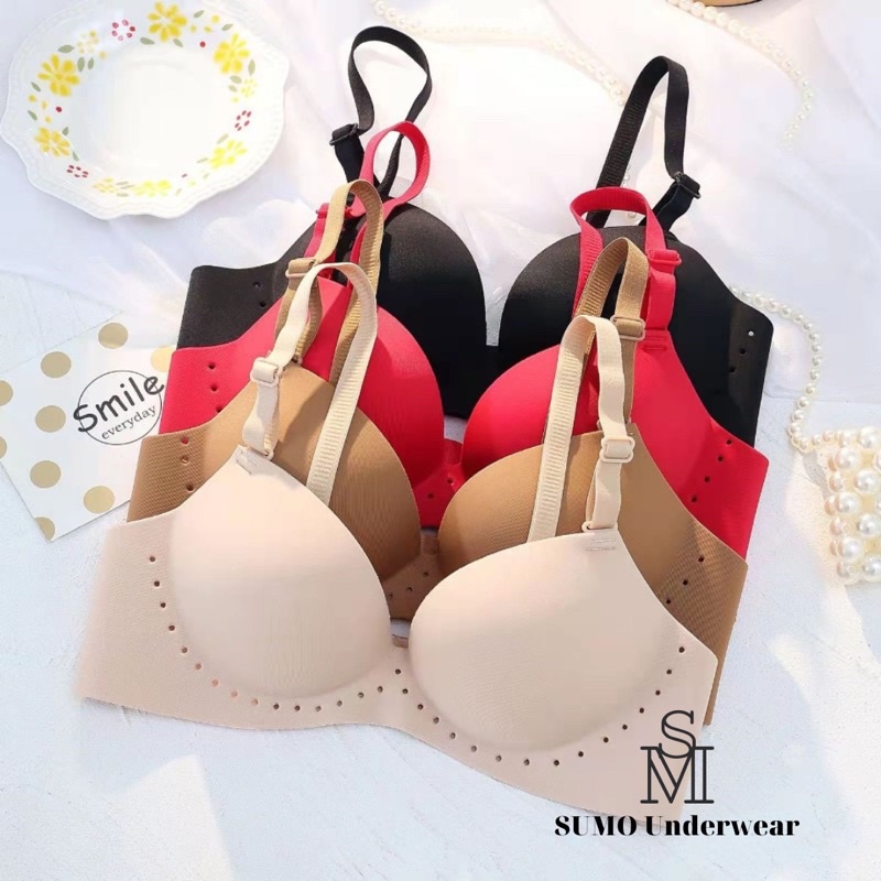 Áo lót su đúc không gọng đệm bàn tay ôm nâng đẩy ngực, chạy viền thông hơi quanh chân ngực. SUMO Underwear S88