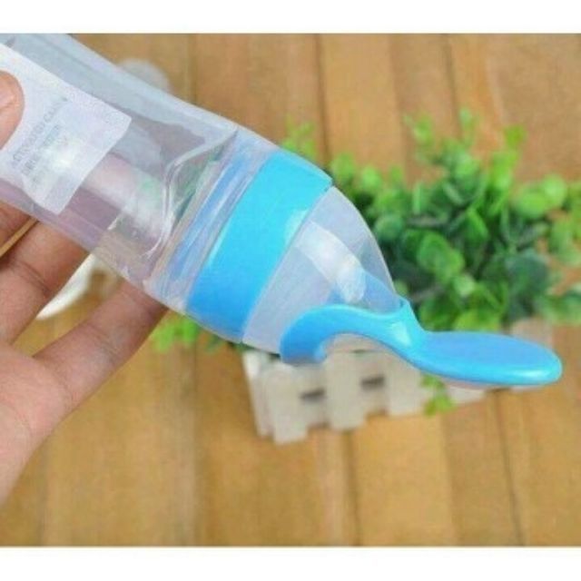 Bình Thìa Silicon Hỗ Trợ Bé Ăn Dặm , Bón Sữa , Cháo Cho Bé 90ml