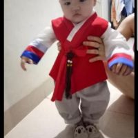 Bộ hanbok bé trai vải twist đỏ
