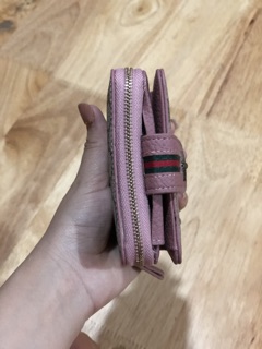Ví gập cầm tay con ong