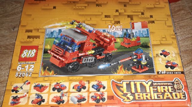 Sét 10 hộp LegoCity biệt đội cứu hỏa 82062 có 10 mẫu khác nhau kết hợp thành mô hình lớn