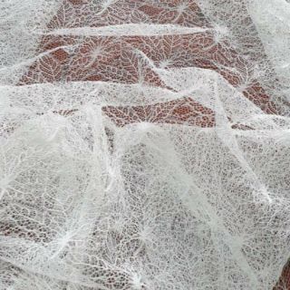 Vải ren trắng