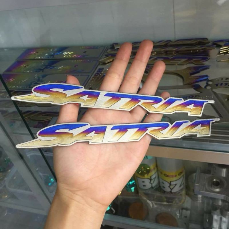 Cặp Chữ Satria Titan