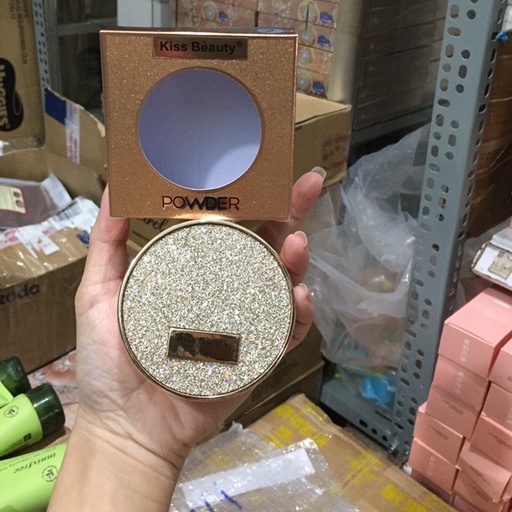 Phấn nền phủ trang điểm Kiss Beauty makeup studio