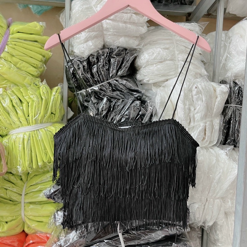 Áo croptop 2 dây tua rua