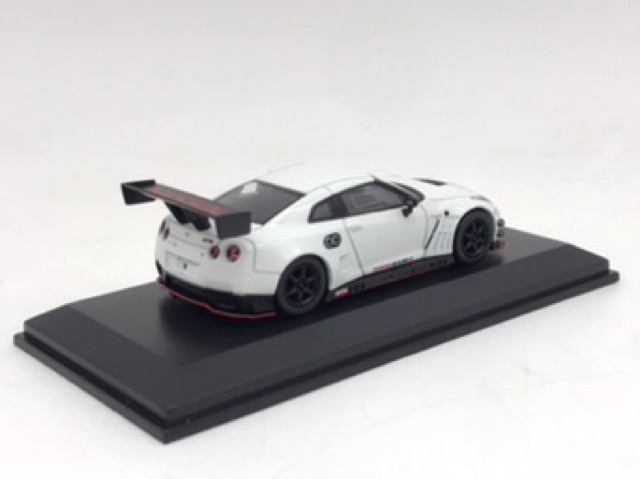 Xe Mô Hình Nissan GT-R Nismo GT3 (R35) 2015 1:64 Car-Nel ( Trắng )