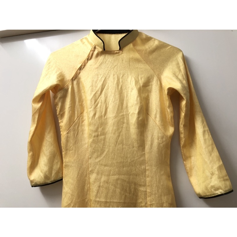 Thanh lý áo dài vàng nhạt size xs may đo