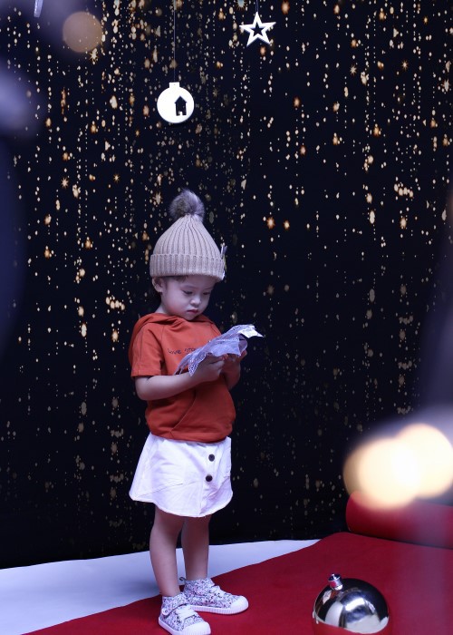 Chân váy bé gái thời trang Jadiny nút gỗ màu trắng