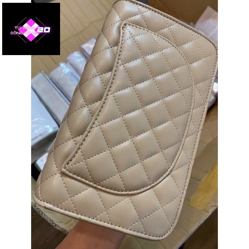 Túi Charles and Keith nữ – Charles and Keith Quilted Flip-Lock Clutch CK2-70160082-2 size 12.5x5x20.5cm