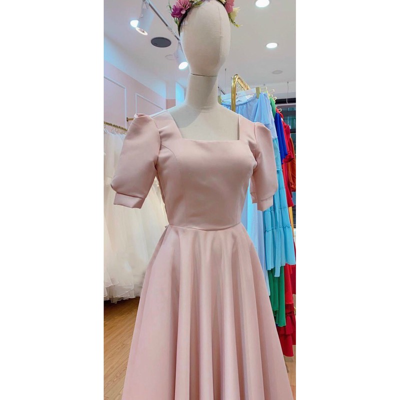 ĐẦM CỔ VUÔNG SẺ LƯNG GỢI CẢM