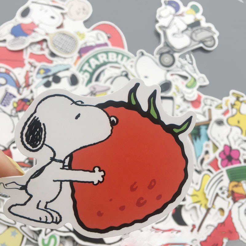 Set 62 miếng sticker graffiti dán trang trí chống thấm hình cún snoopy đáng yêu