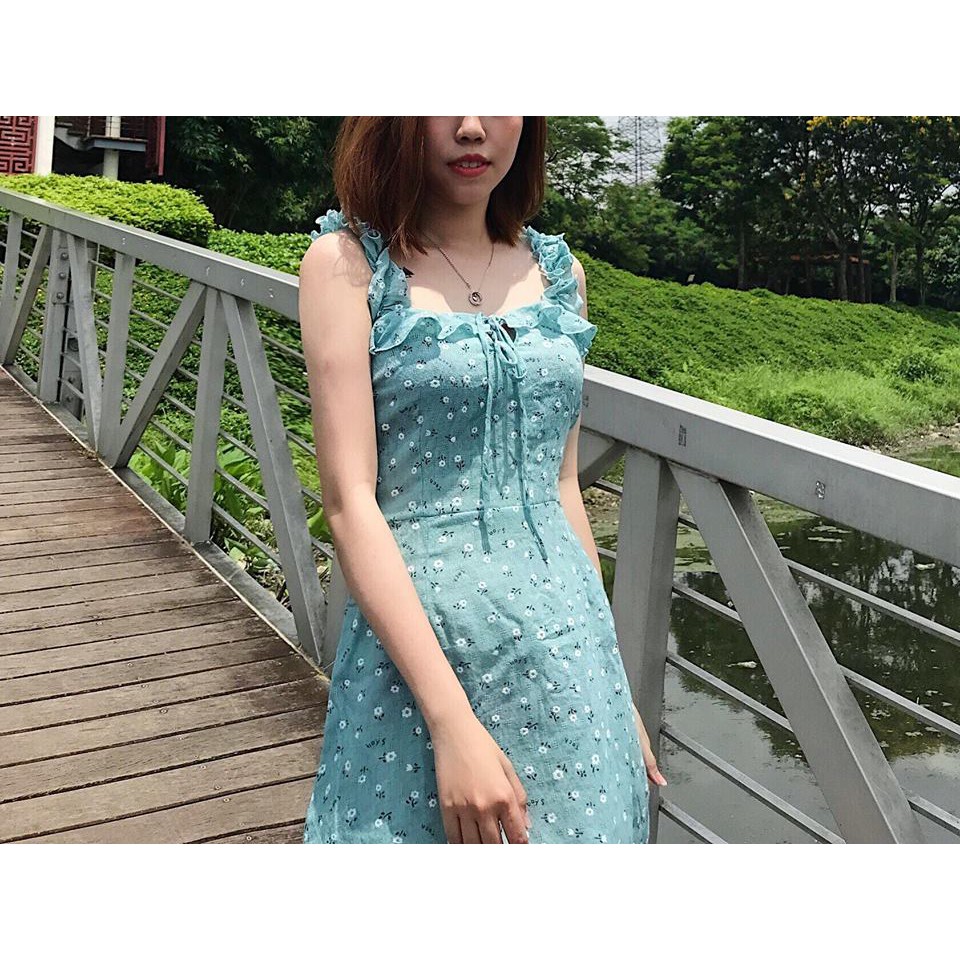 Đầm vai bèo giọt lệ