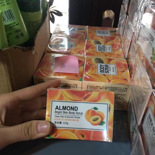 (R211P) Tẩy da chết body Bioaqua | BigBuy360 - bigbuy360.vn